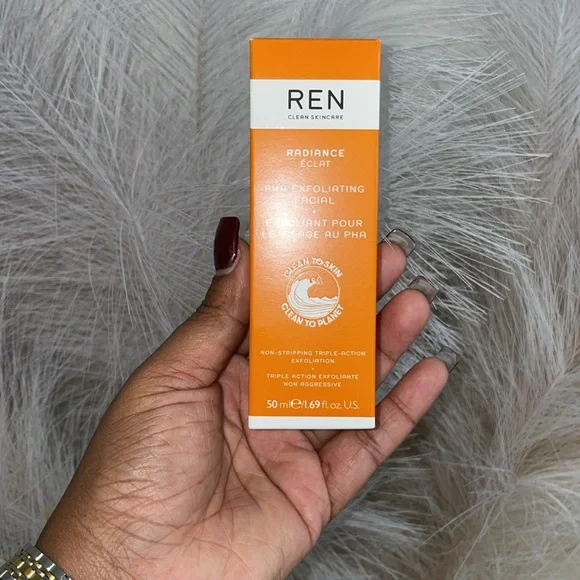 REN SKINCARE || RADIANCE PHA EXFOLIATING FACIAL - Picture 3 of 3